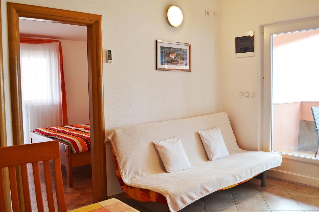Apartments Milka Vodice Dış mekan fotoğraf