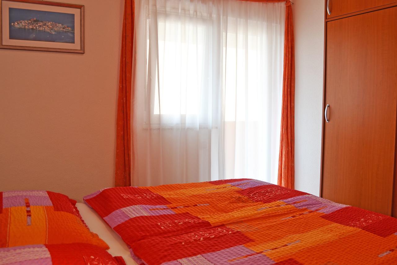Apartments Milka Vodice Dış mekan fotoğraf