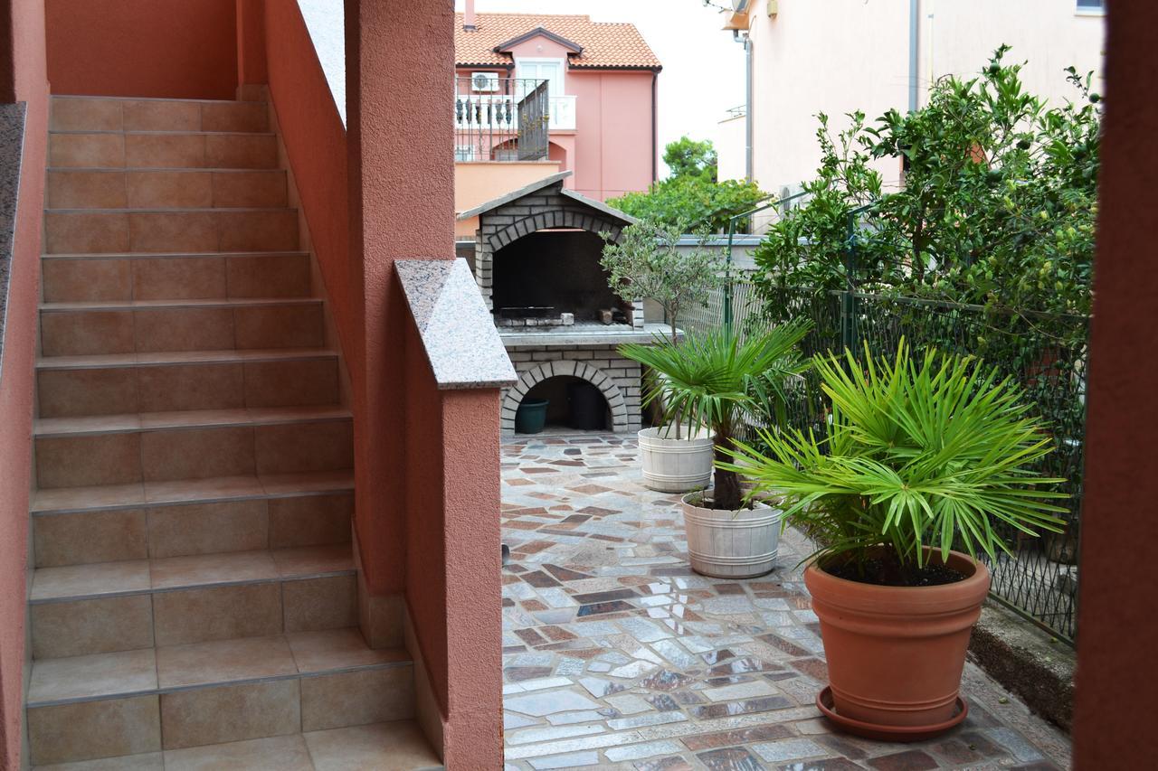 Apartments Milka Vodice Dış mekan fotoğraf