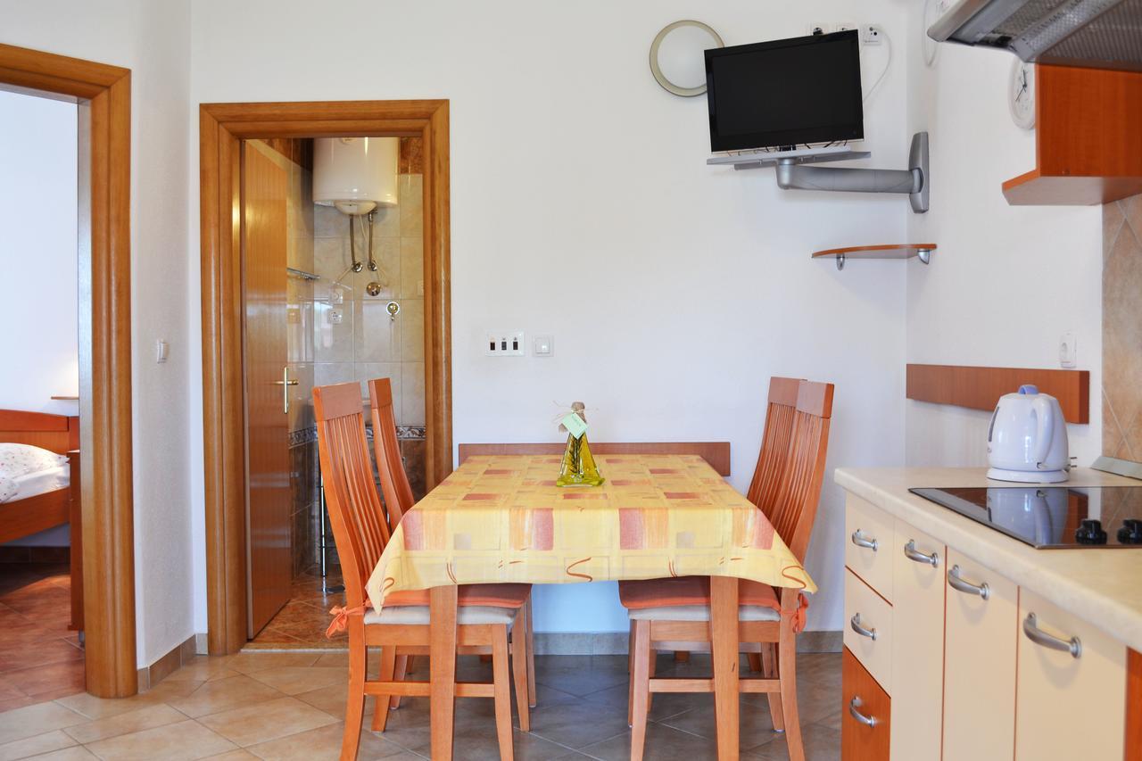 Apartments Milka Vodice Dış mekan fotoğraf